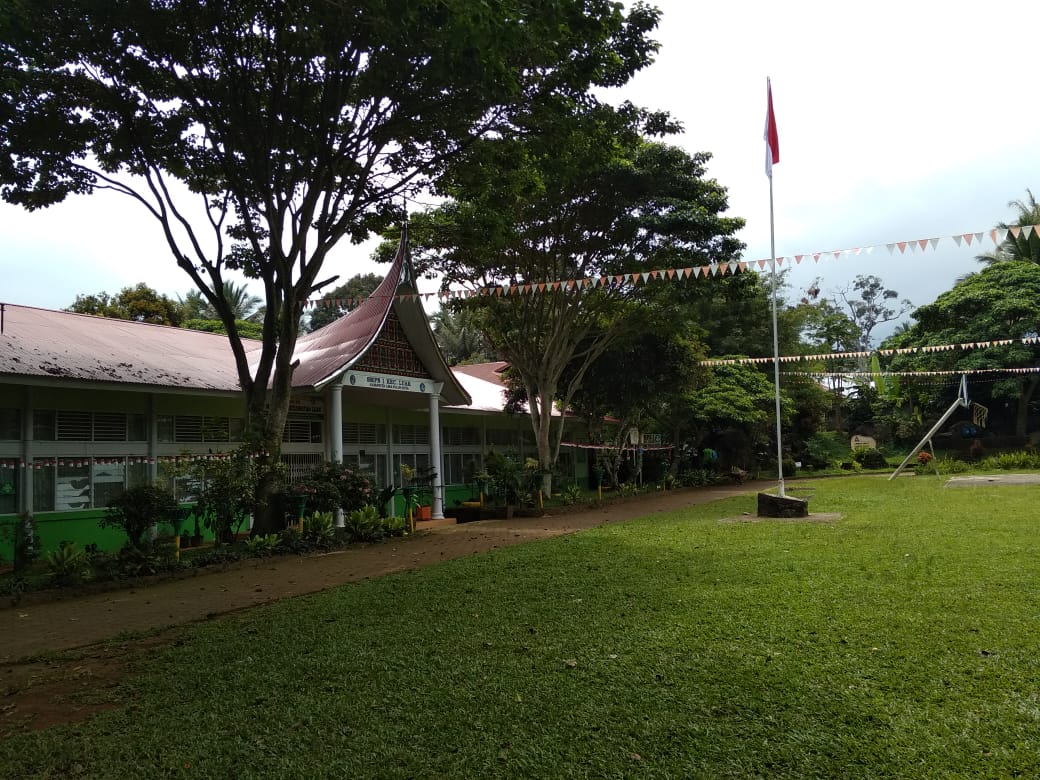 SMPN 1 Luak meraih Adiwiyata